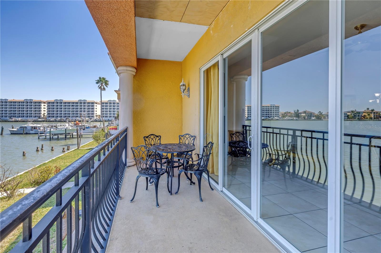 Image 12 of 72 For 17821 Gulf Boulevard B