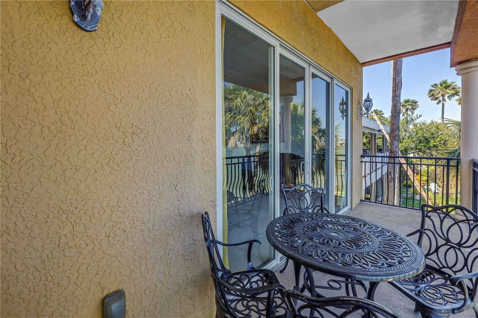 Image 14 of 72 For 17821 Gulf Boulevard B