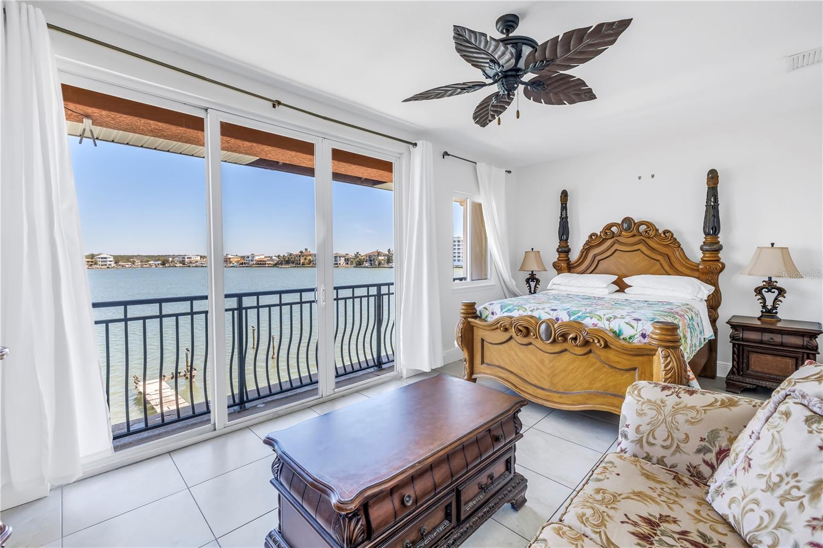 Image 35 of 72 For 17821 Gulf Boulevard B