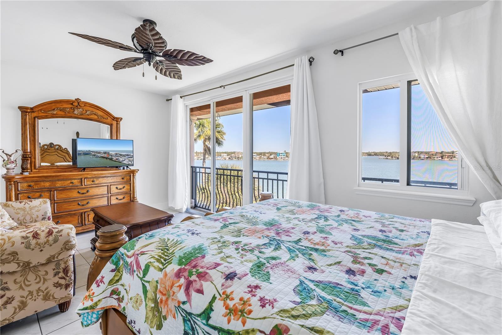 Image 36 of 72 For 17821 Gulf Boulevard B