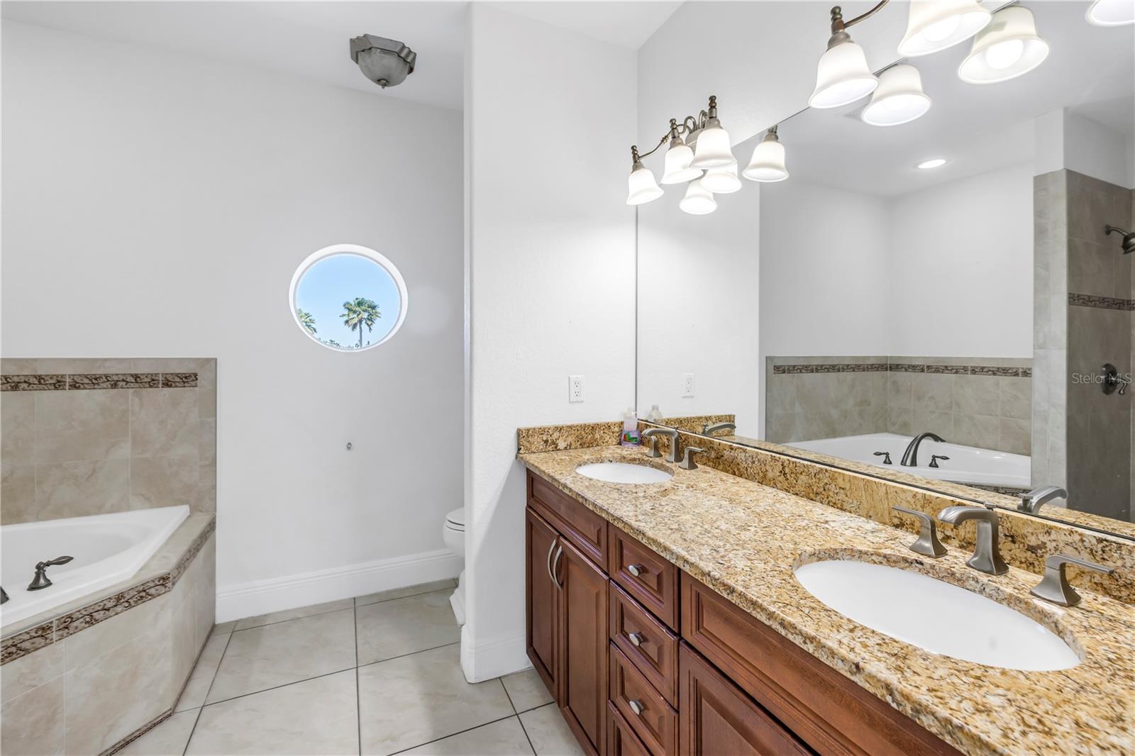 Image 38 of 72 For 17821 Gulf Boulevard B