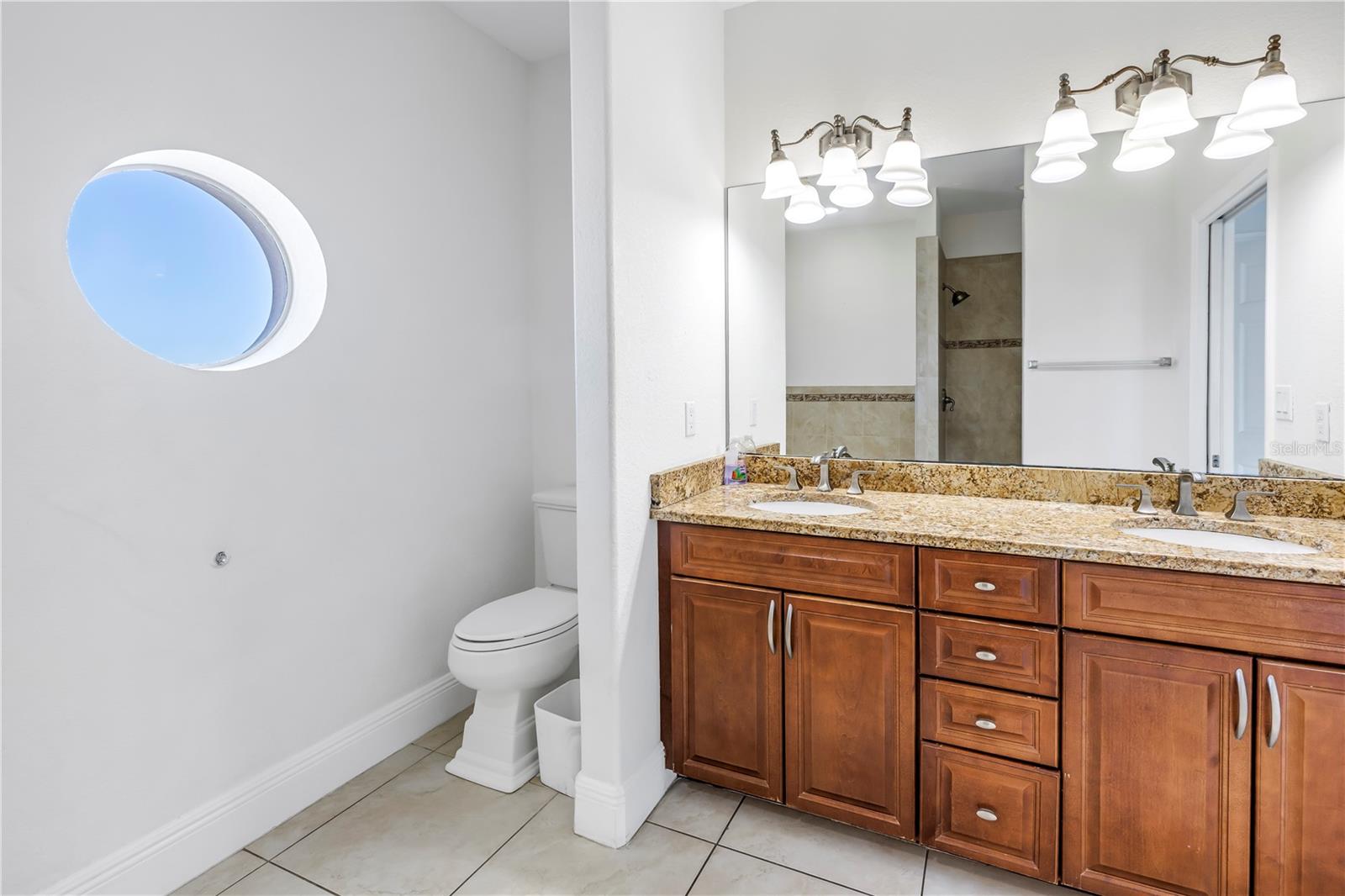 Image 39 of 72 For 17821 Gulf Boulevard B