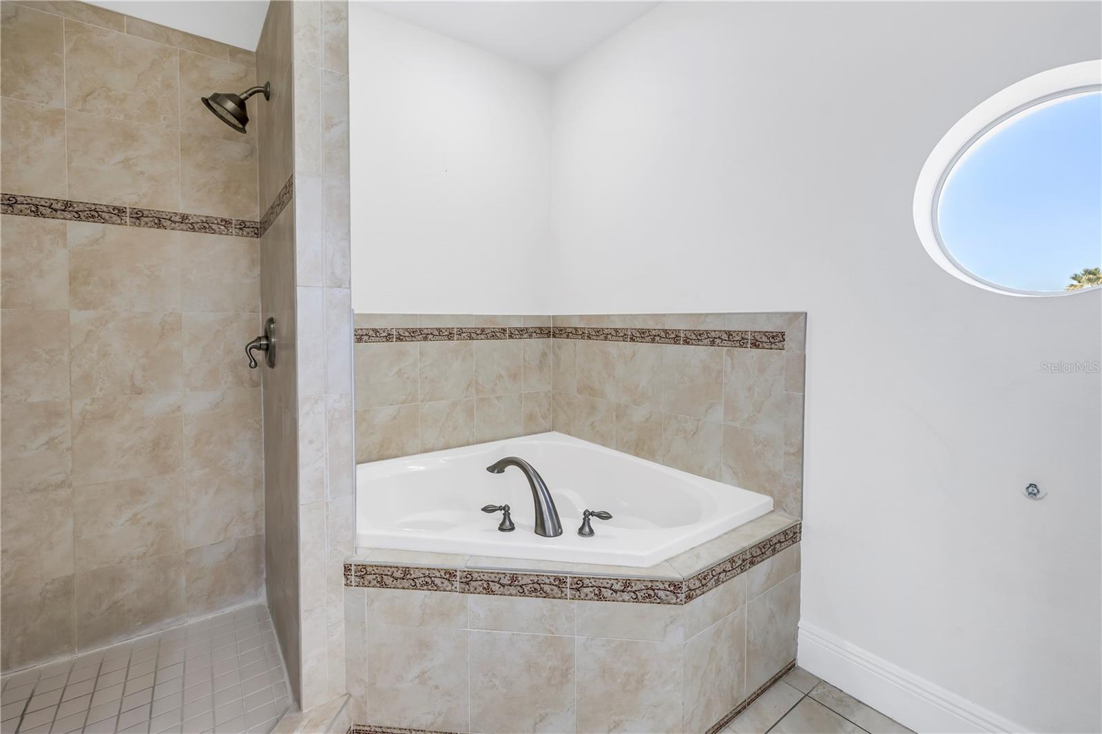 Image 40 of 72 For 17821 Gulf Boulevard B