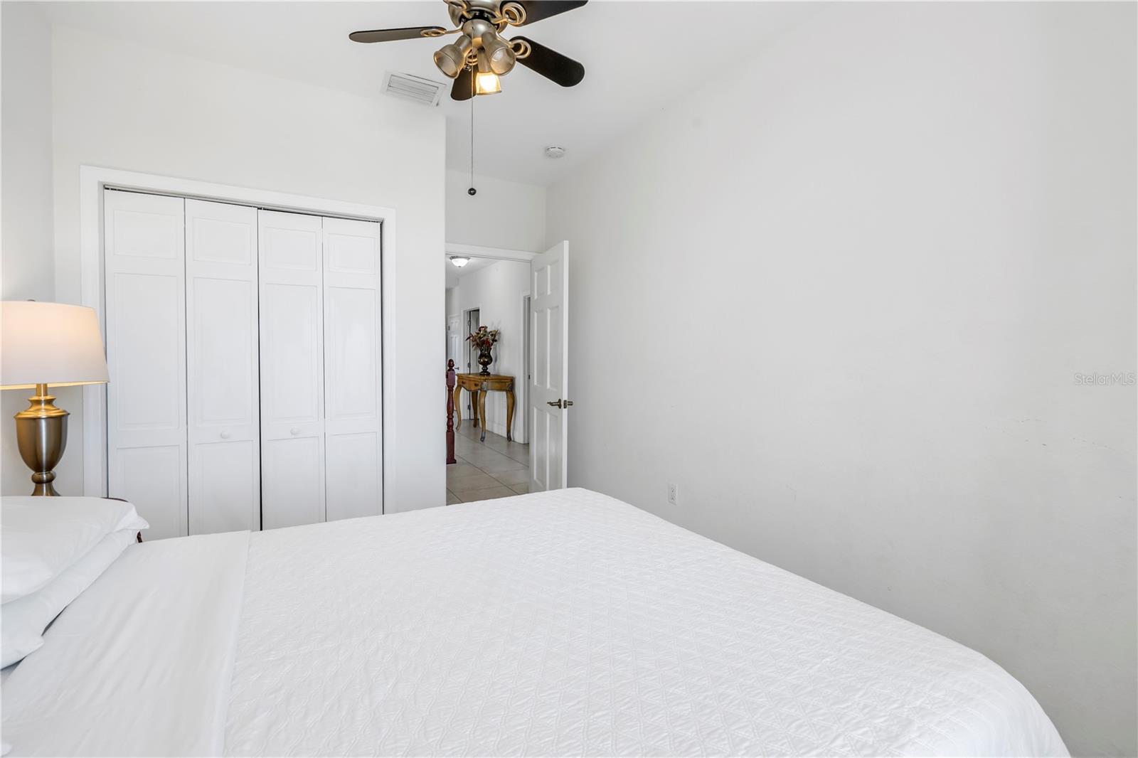 Image 42 of 72 For 17821 Gulf Boulevard B