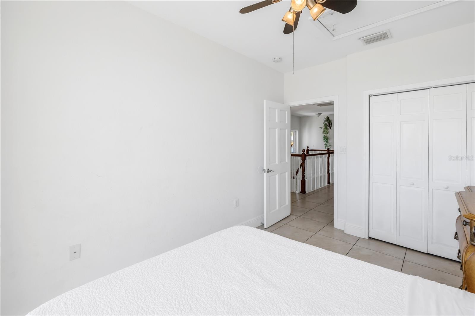 Image 44 of 72 For 17821 Gulf Boulevard B