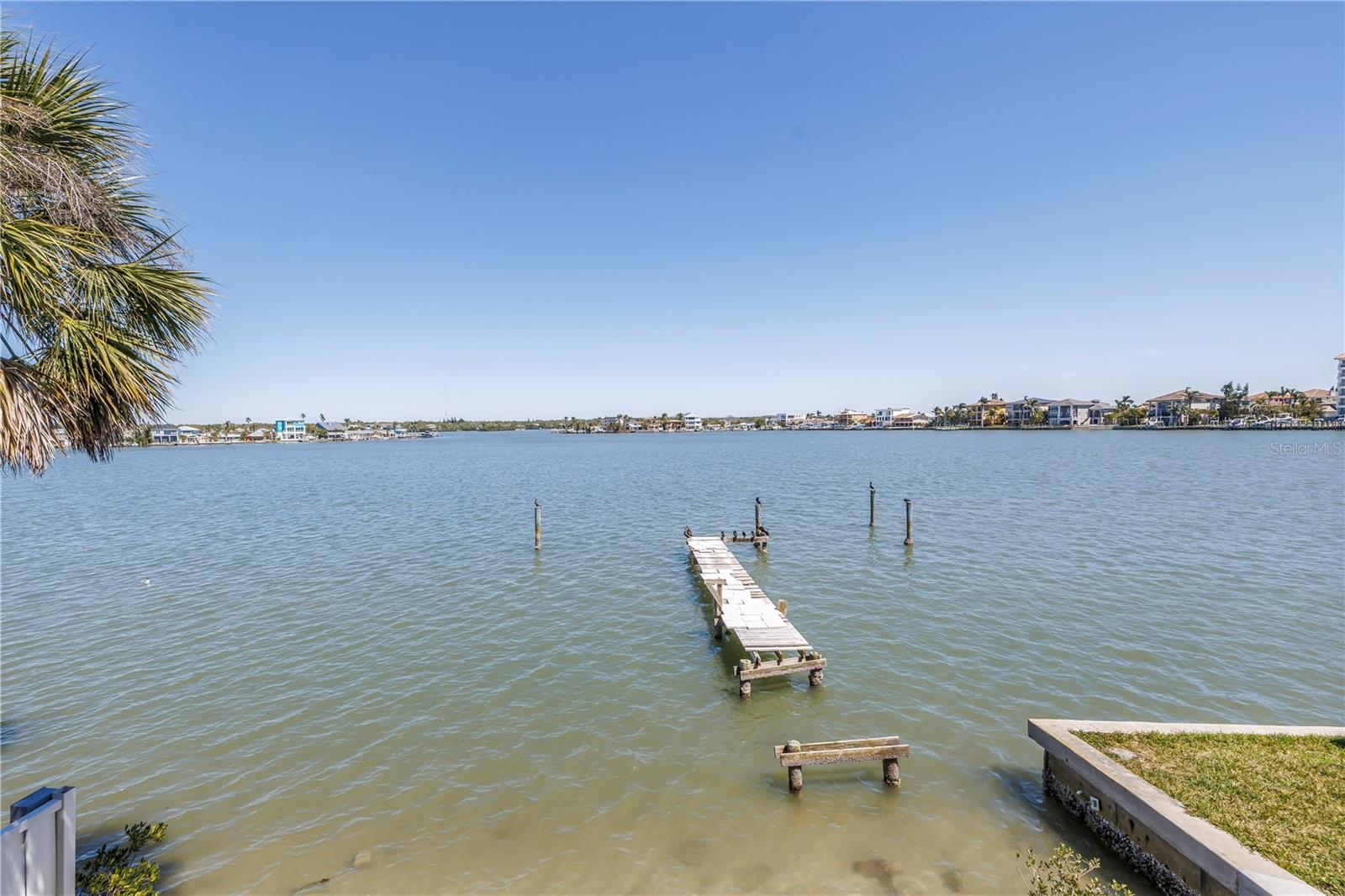 Image 47 of 72 For 17821 Gulf Boulevard B