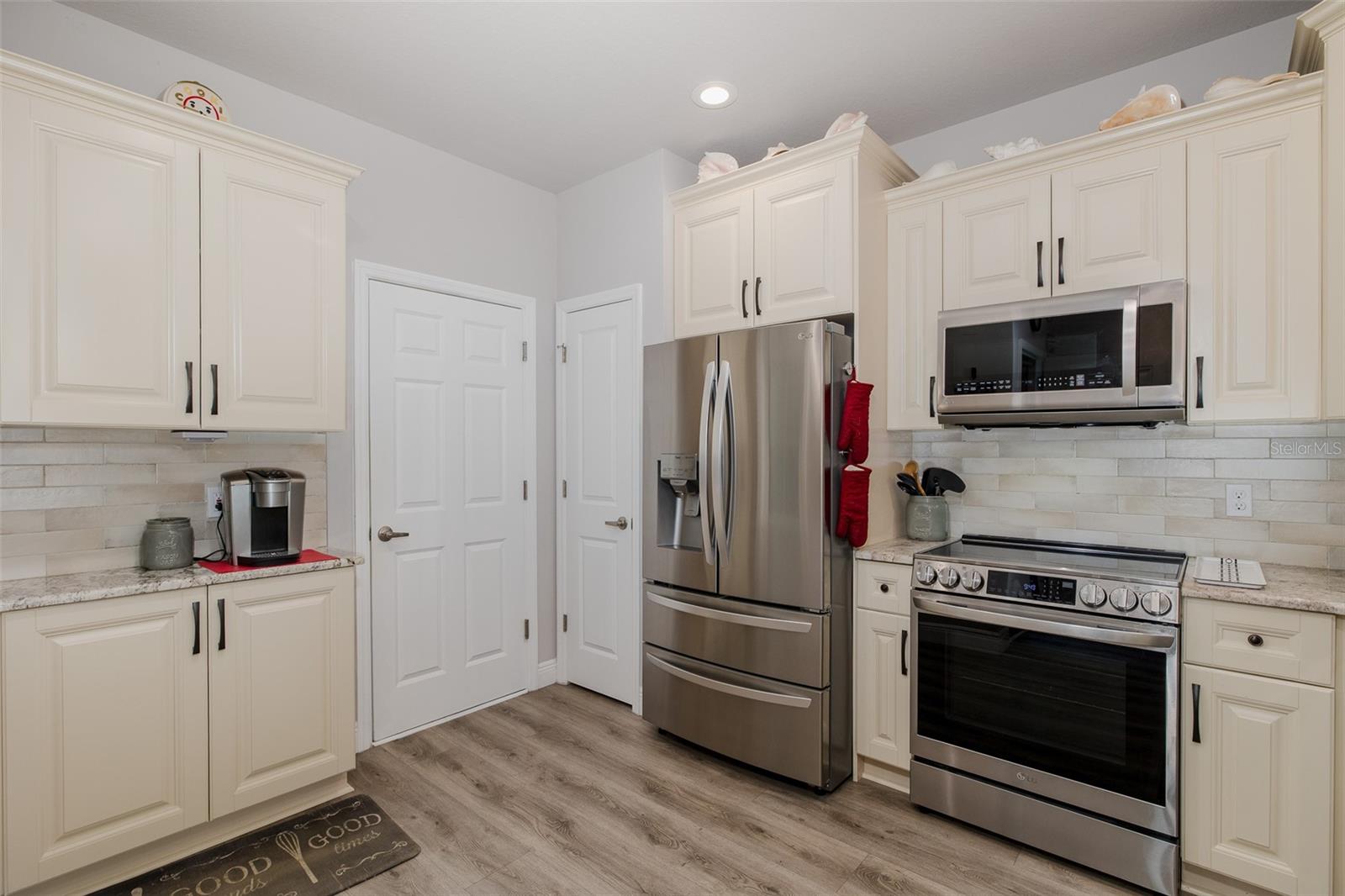 Listing photo id 4 for 5498 Riverwalk Preserve Drive