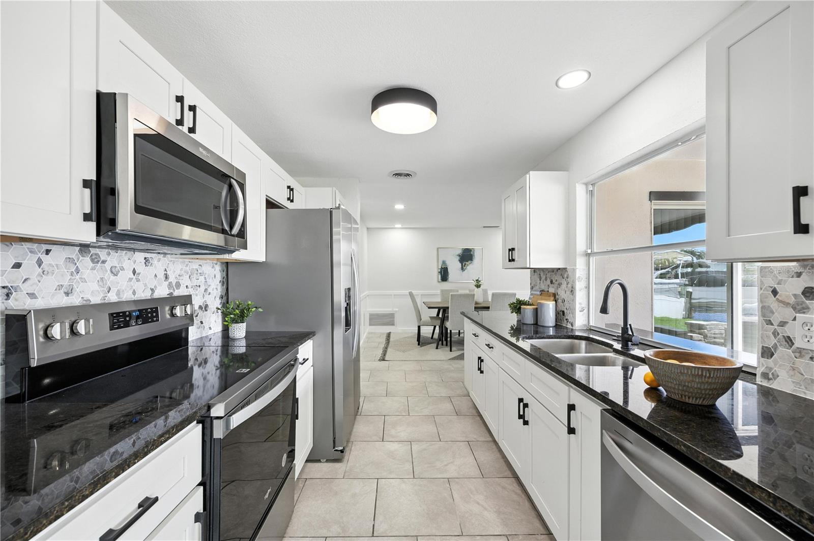 Image 10 of 36 For 4250 14th Way Ne