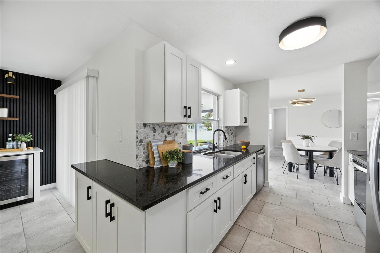 Image 11 of 36 For 4250 14th Way Ne
