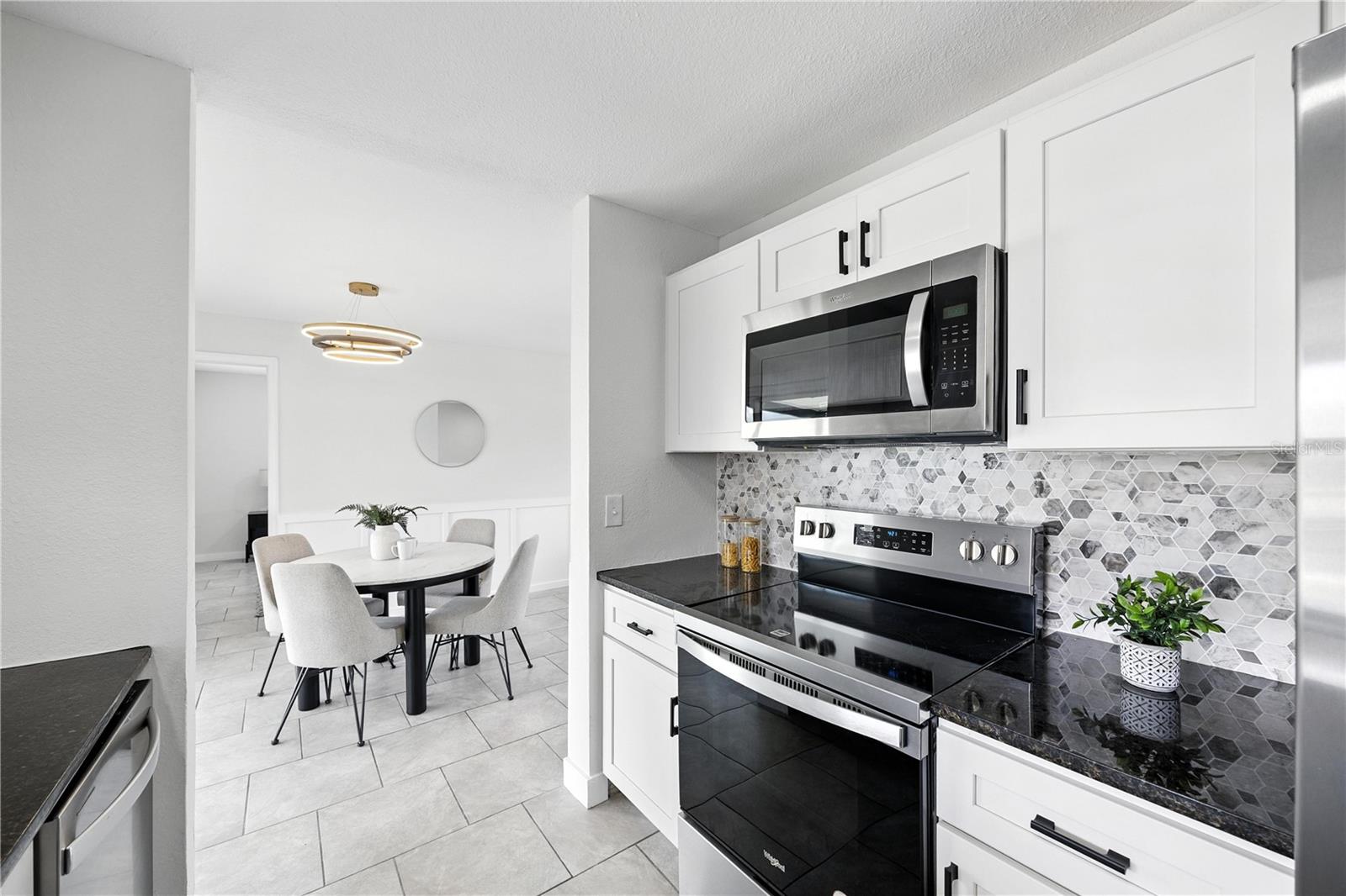 Image 12 of 36 For 4250 14th Way Ne