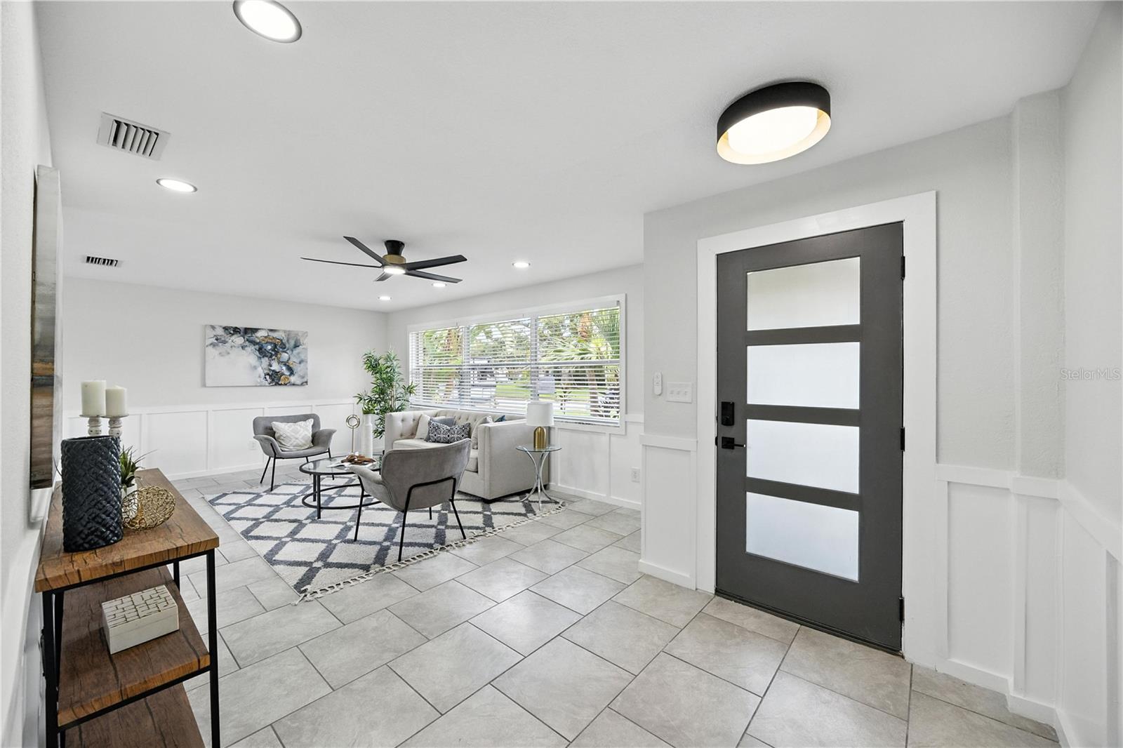 Image 4 of 36 For 4250 14th Way Ne