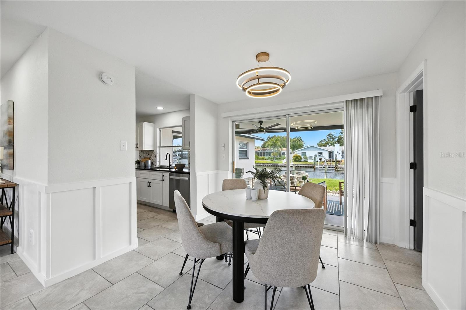 Image 9 of 36 For 4250 14th Way Ne