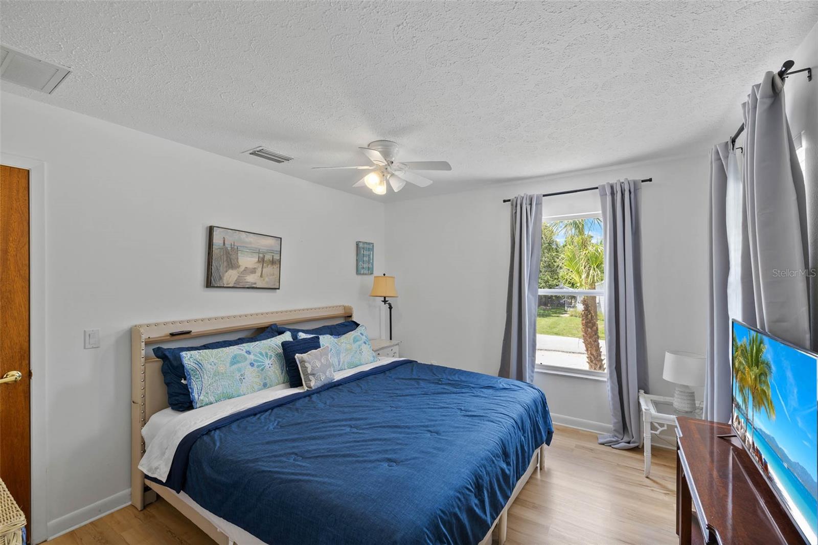 Image 14 of 42 For 7244 Coventry Court