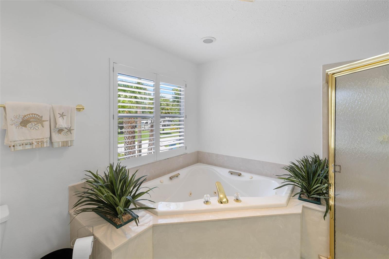 Image 22 of 42 For 7244 Coventry Court