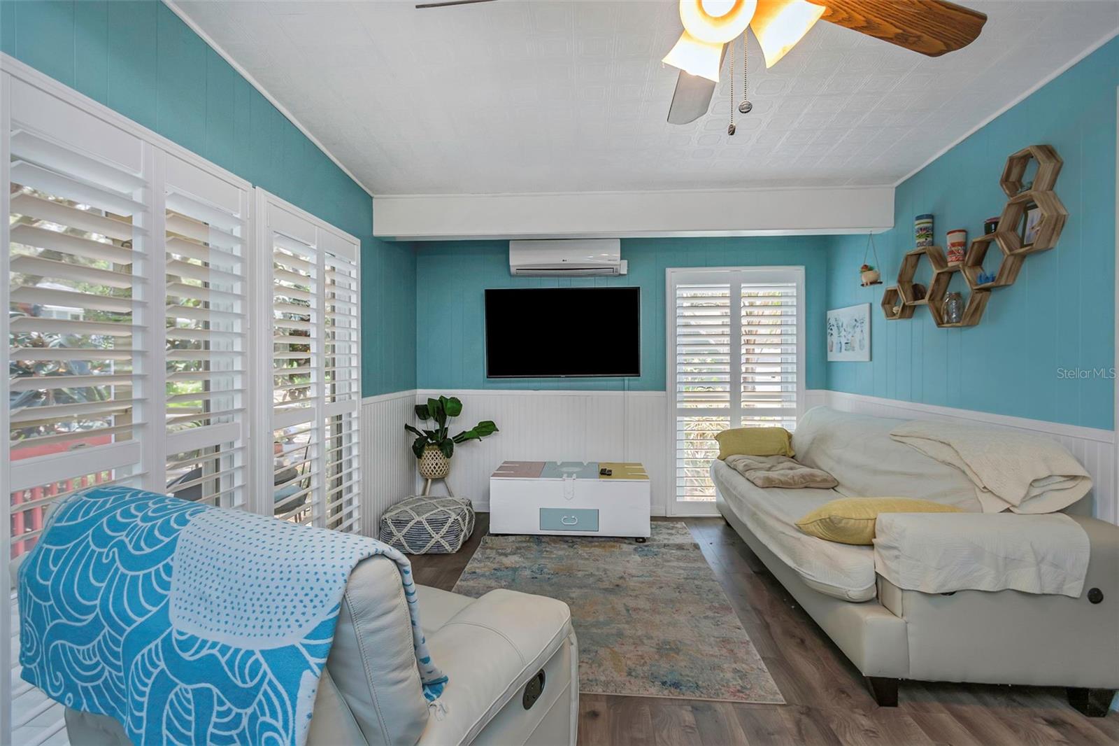 Image 11 of 60 For 1835 Beachway Lane