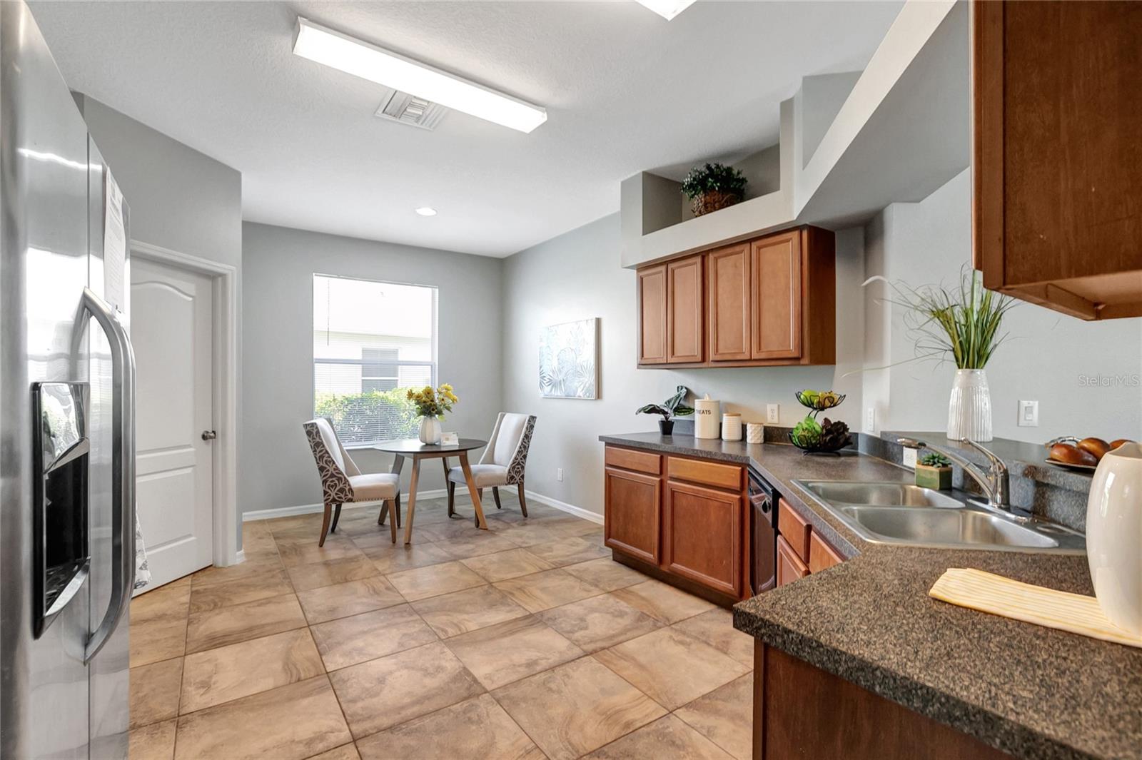 Listing photo id 16 for 27443 Edenfield Drive