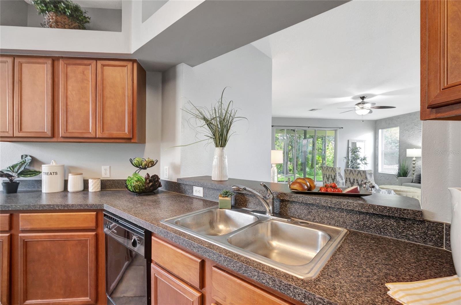 Listing photo id 17 for 27443 Edenfield Drive