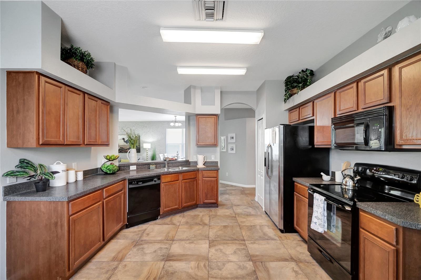 Listing photo id 19 for 27443 Edenfield Drive