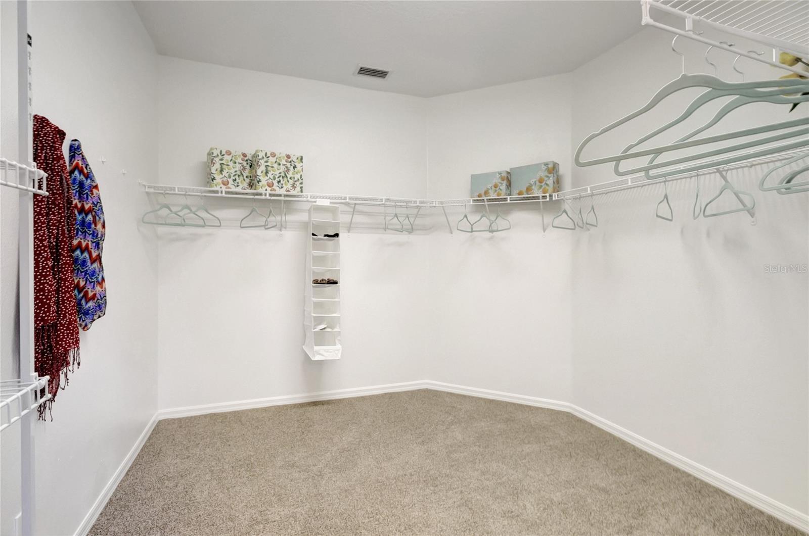 Listing photo id 34 for 27443 Edenfield Drive