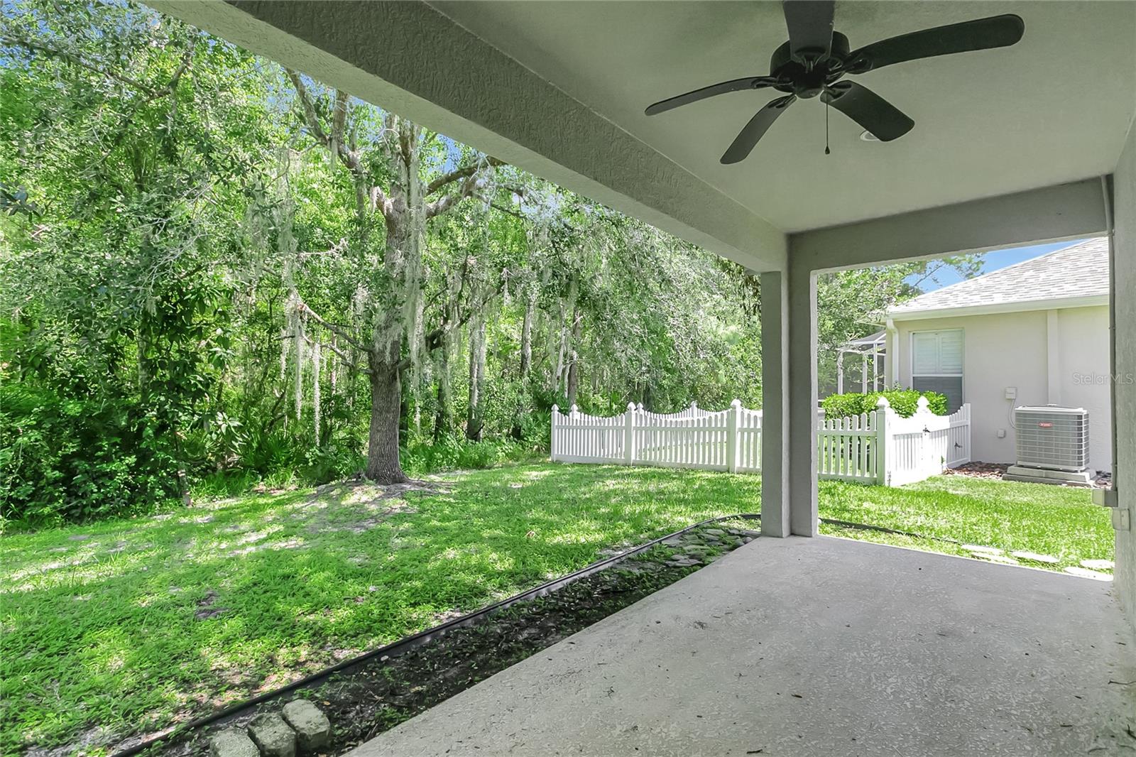 Listing photo id 44 for 27443 Edenfield Drive