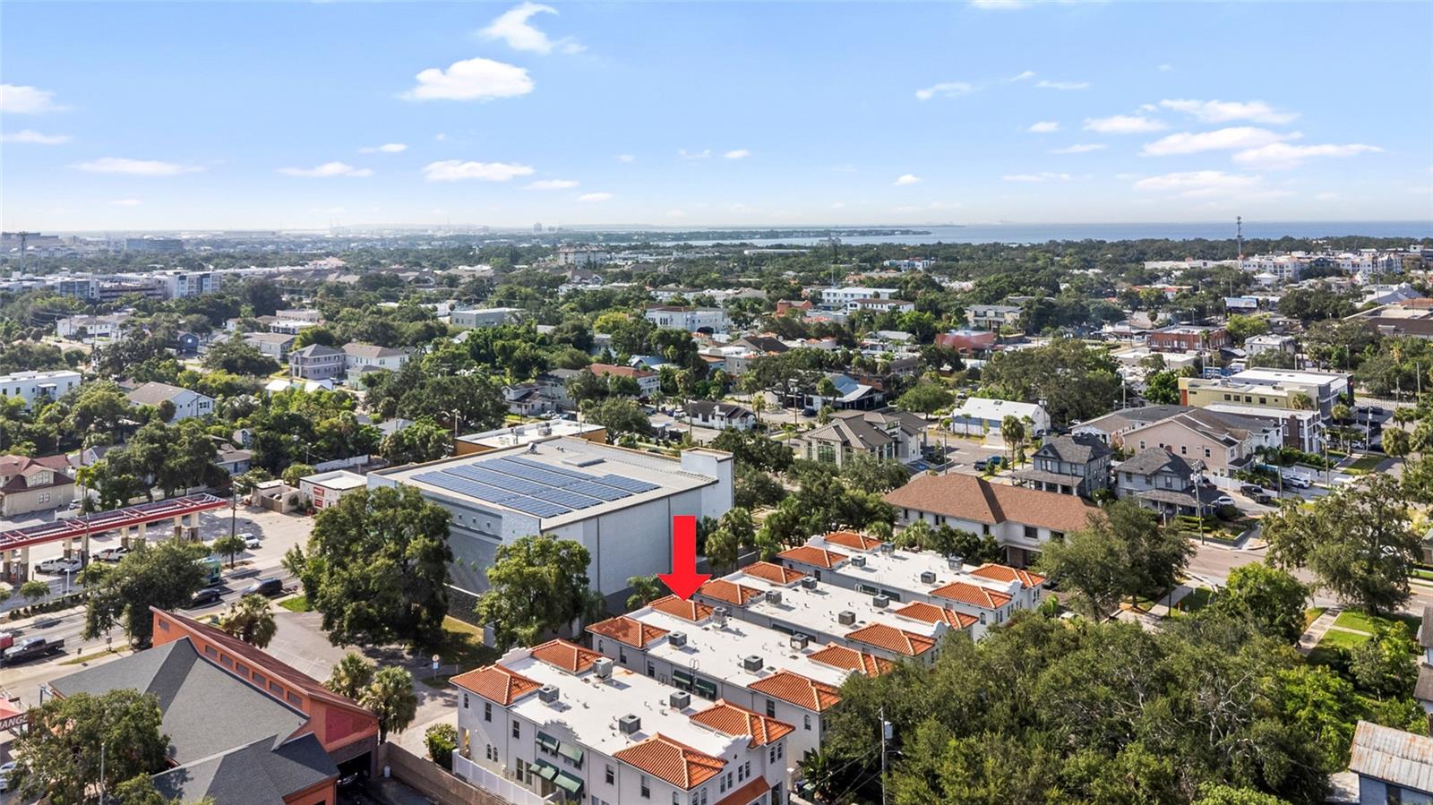 Listing photo id 17 for 104 Moody Avenue 3