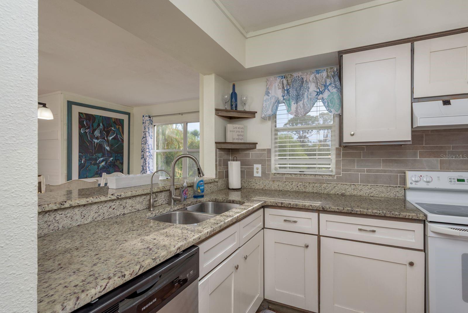 Image 10 of 39 For 5557 Sea Forest Drive 118