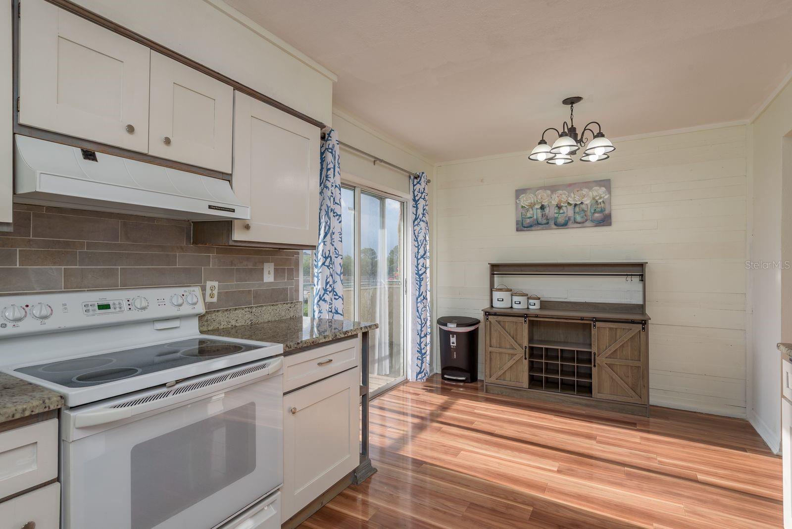 Image 11 of 39 For 5557 Sea Forest Drive 118
