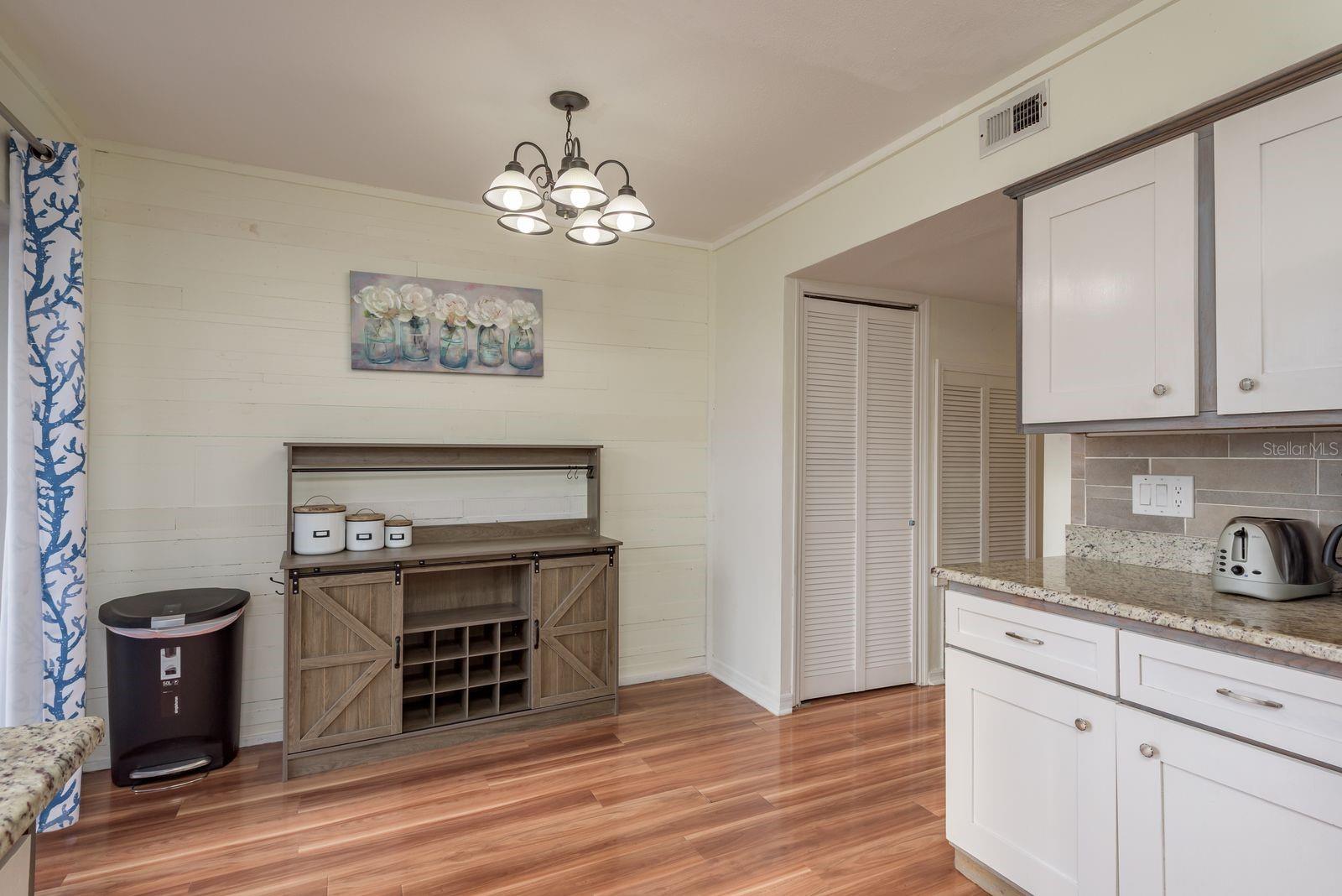 Image 12 of 39 For 5557 Sea Forest Drive 118