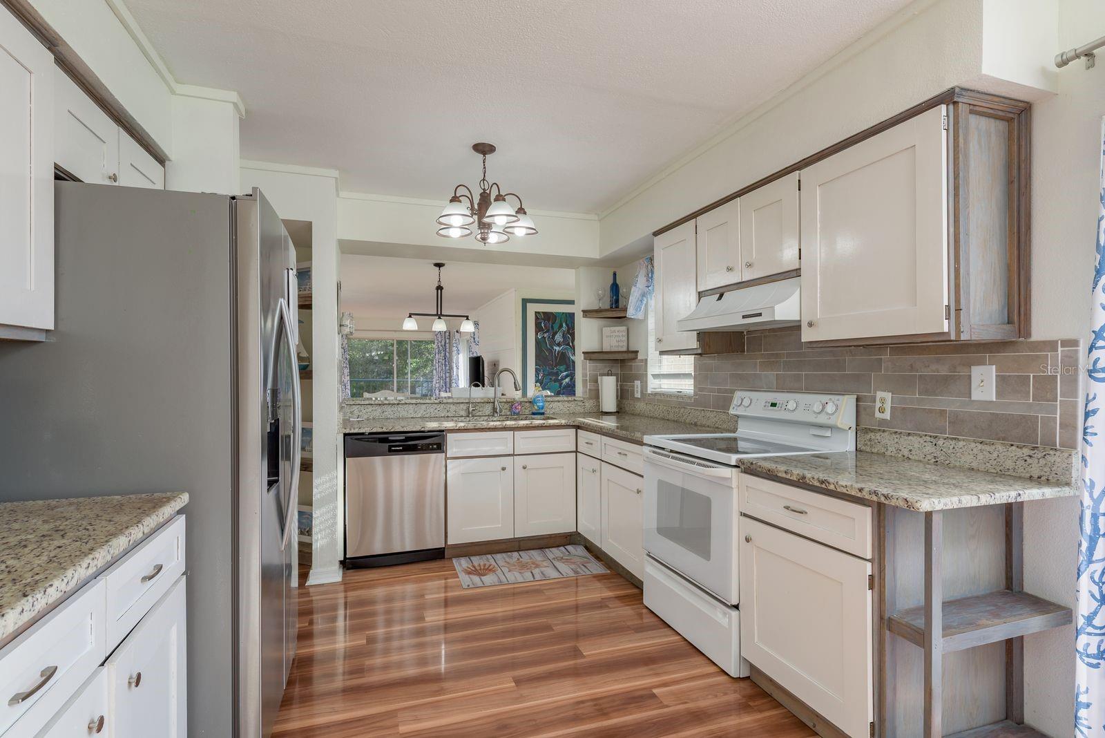 Image 9 of 39 For 5557 Sea Forest Drive 118