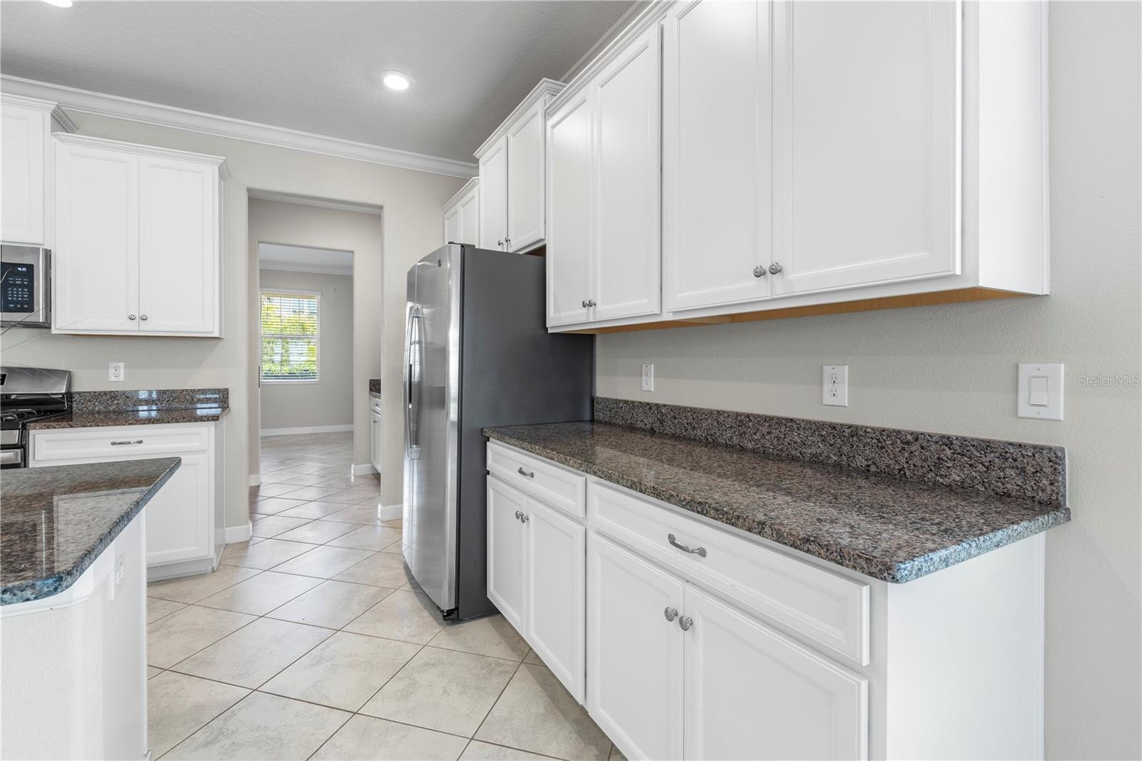 Image 11 of 79 For 9173 Shadyside Lane