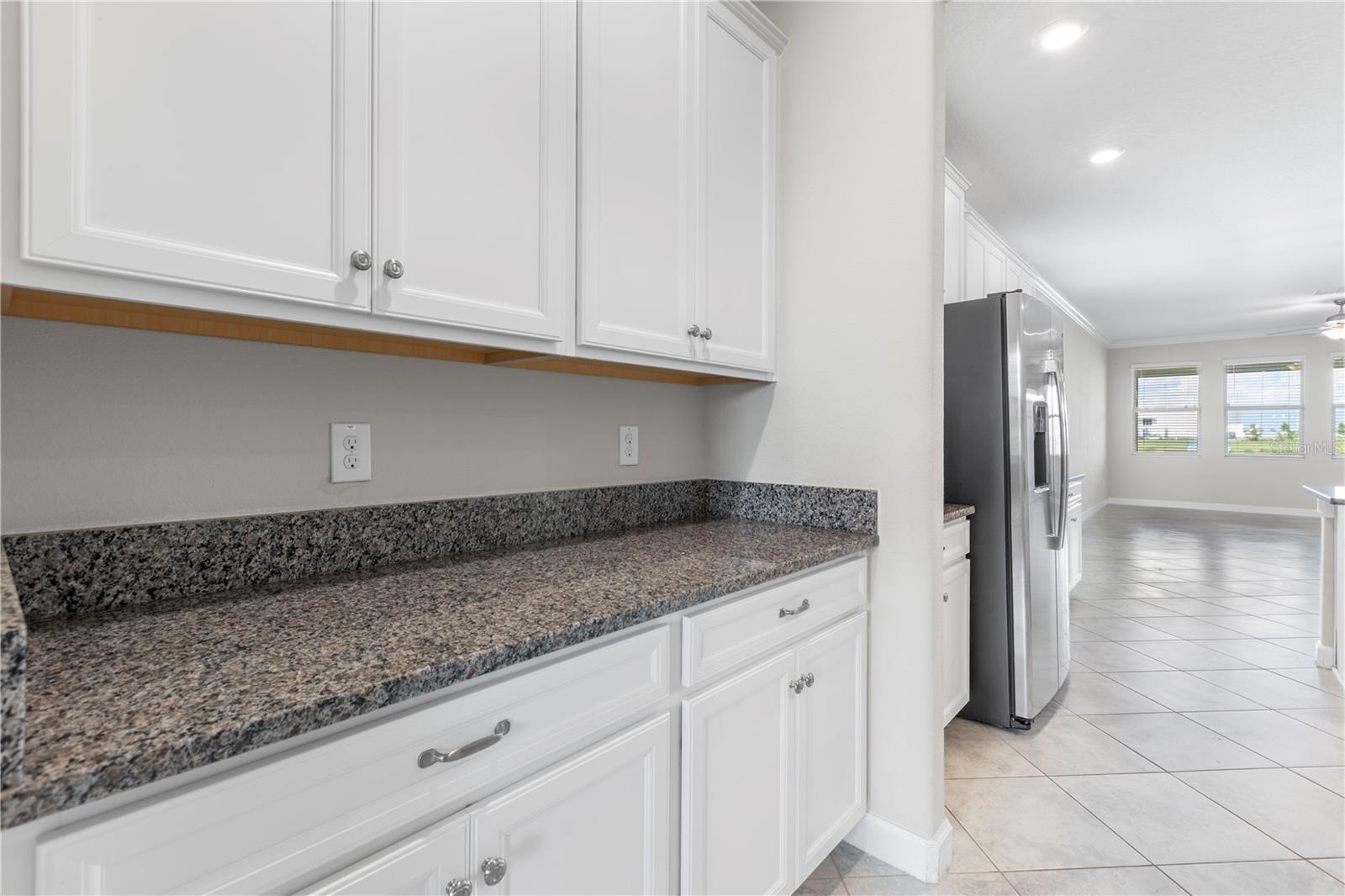 Image 13 of 79 For 9173 Shadyside Lane
