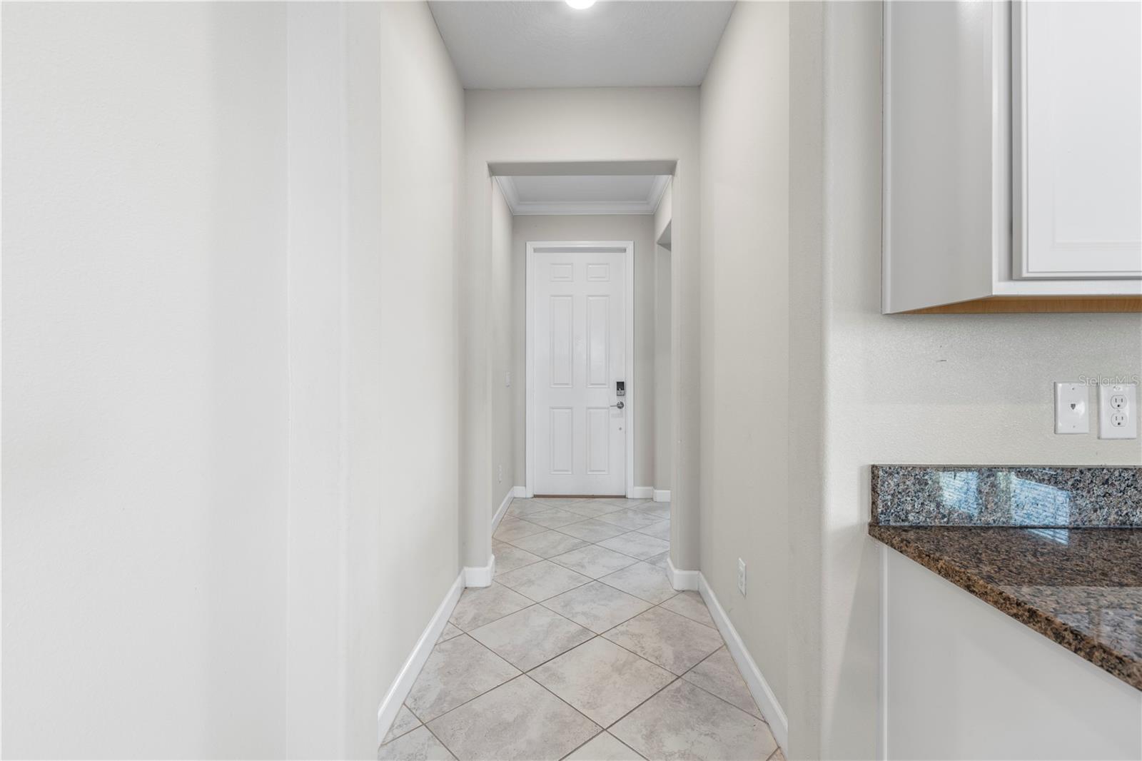 Image 14 of 79 For 9173 Shadyside Lane