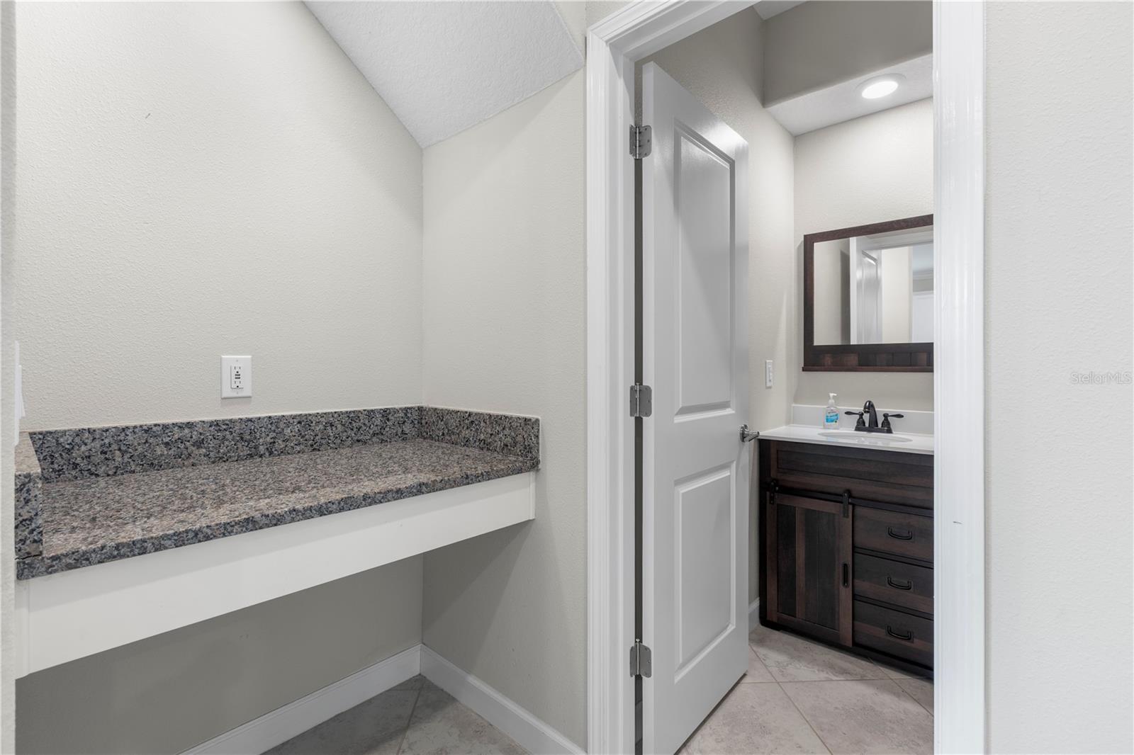 Image 22 of 79 For 9173 Shadyside Lane