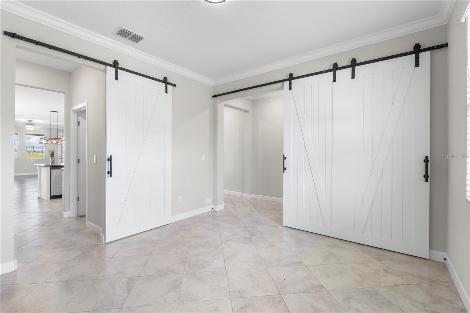 Image 4 of 79 For 9173 Shadyside Lane