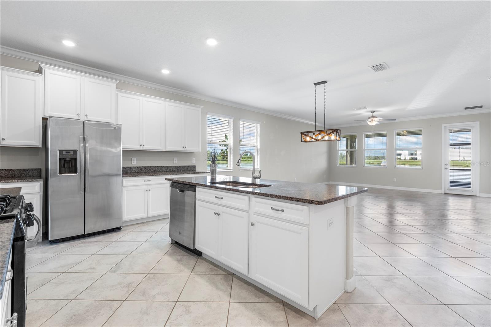 Image 6 of 79 For 9173 Shadyside Lane