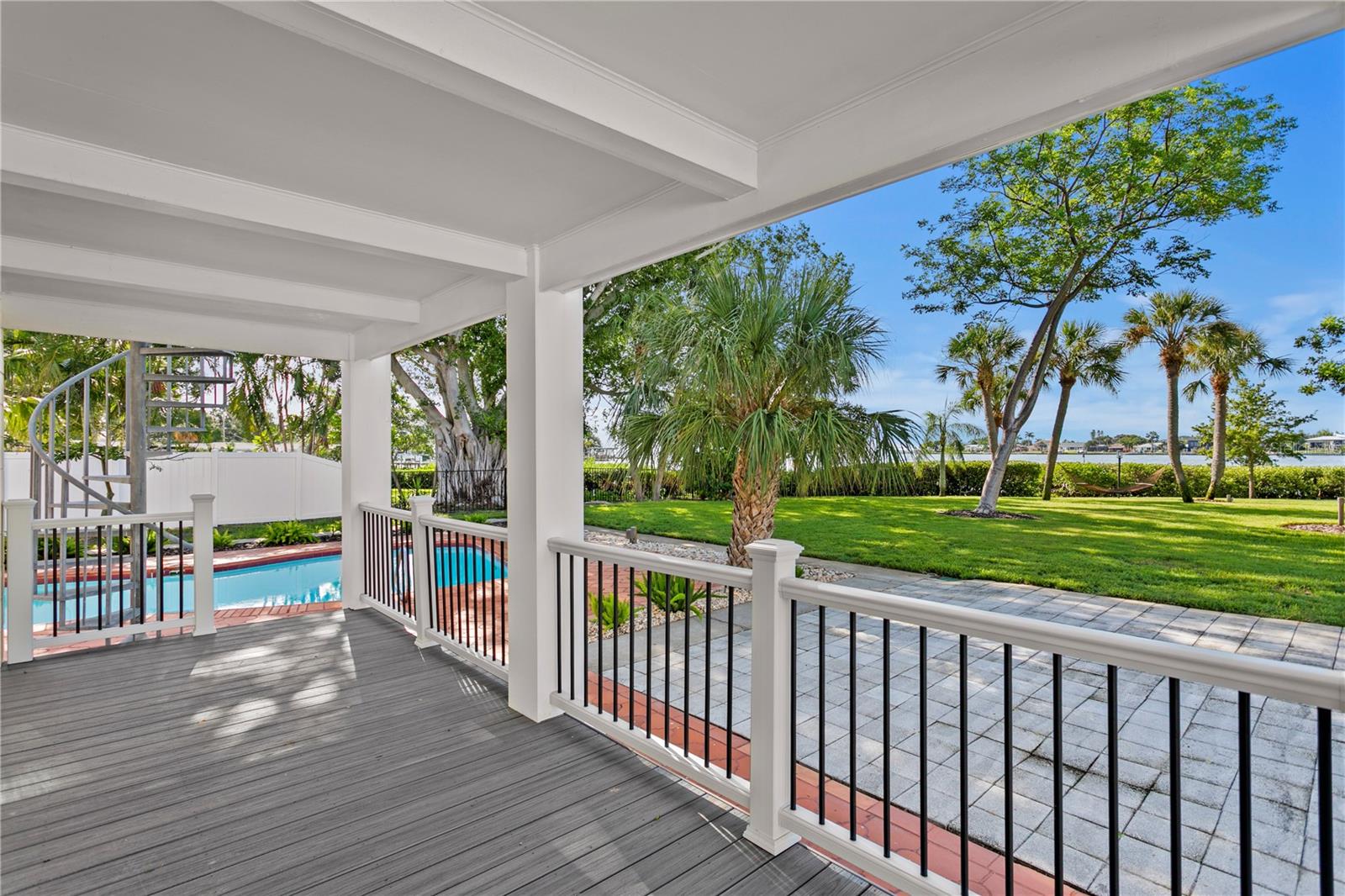 Image 51 of 66 For 234 Driftwood Road Se