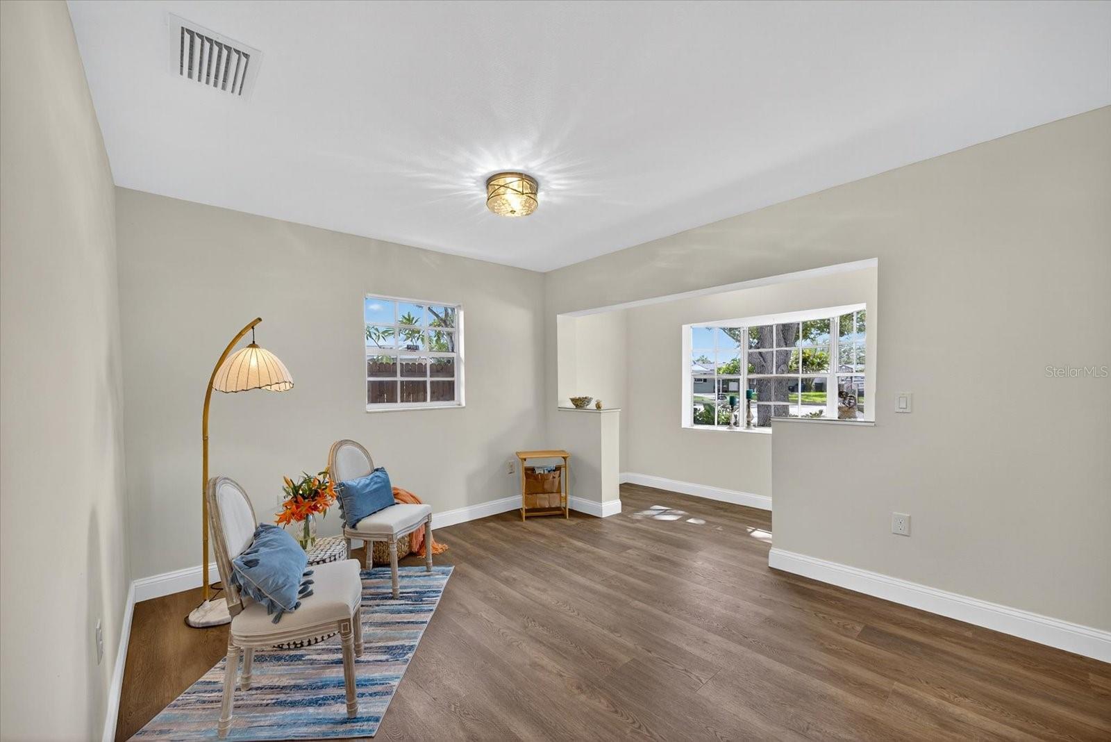 Image 11 of 31 For 4703 Cresthill Drive