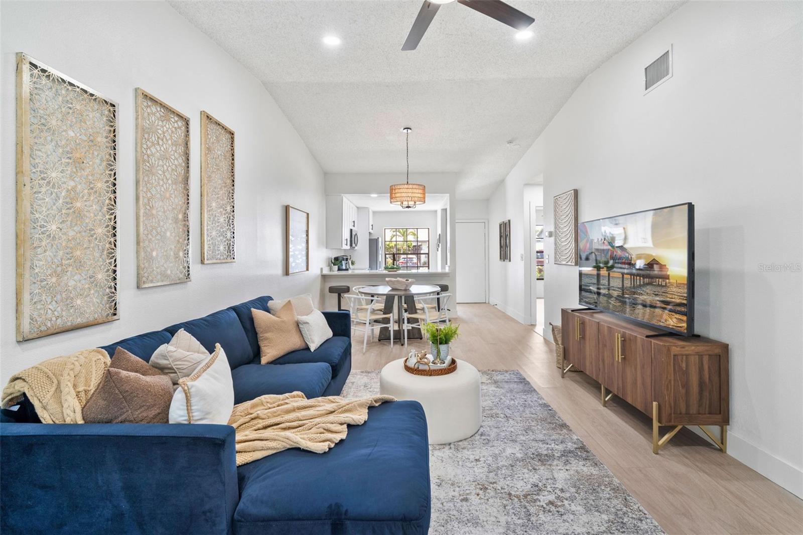 Image 13 of 19 For 7131 Parkside Villas Drive N