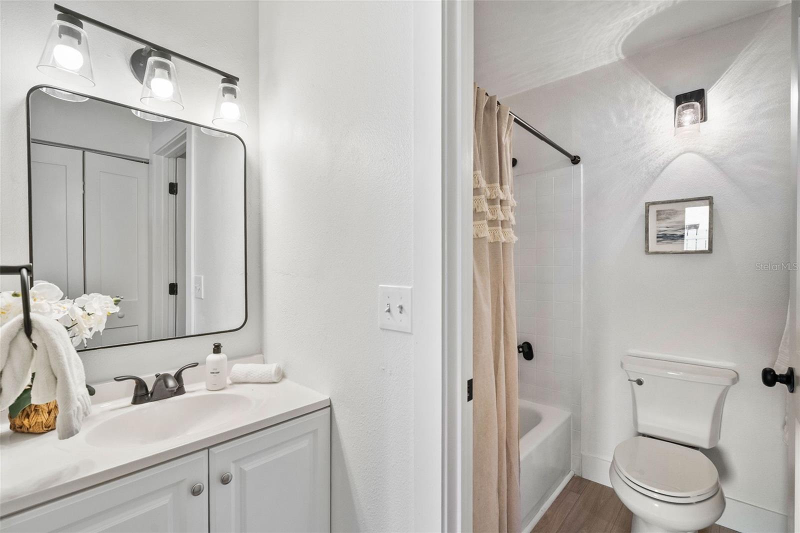 Image 16 of 19 For 7131 Parkside Villas Drive N