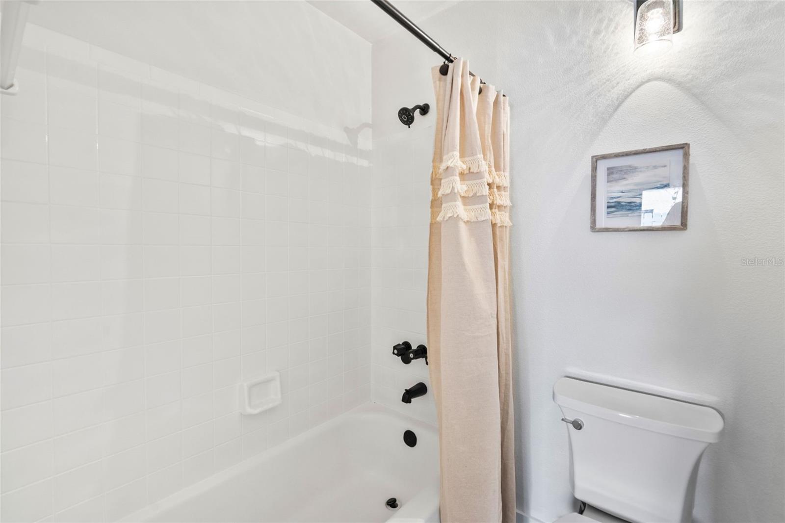 Image 17 of 19 For 7131 Parkside Villas Drive N