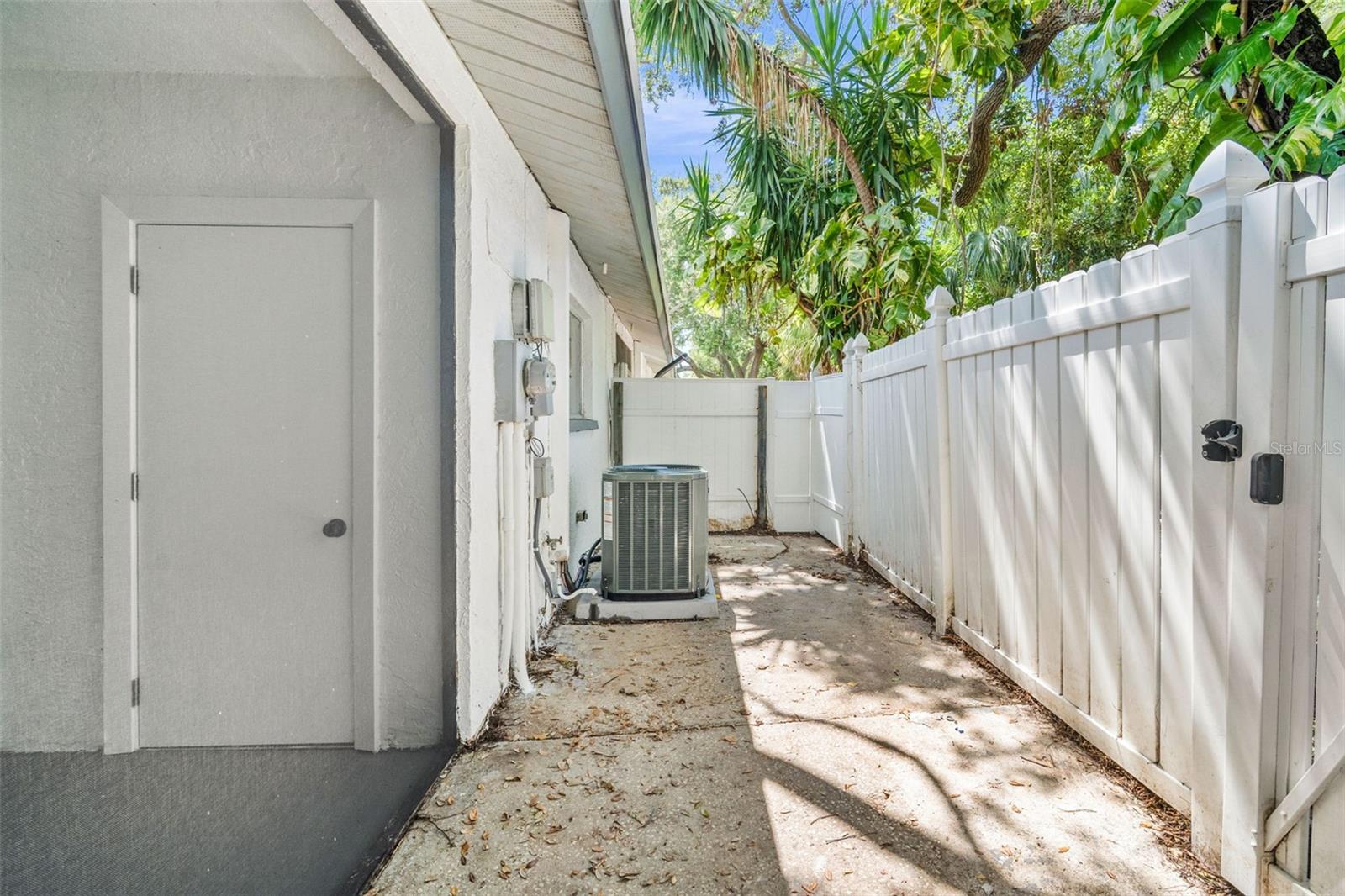 Image 19 of 19 For 7131 Parkside Villas Drive N