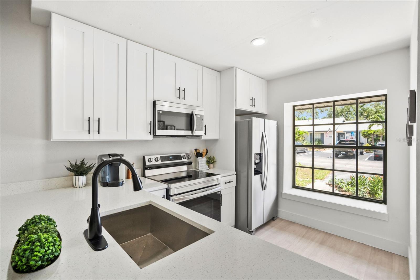 Image 4 of 19 For 7131 Parkside Villas Drive N