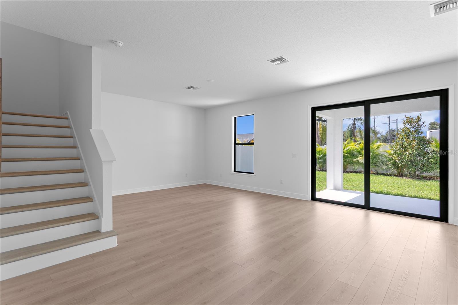 Image 13 of 43 For 2512 Kathleen Street