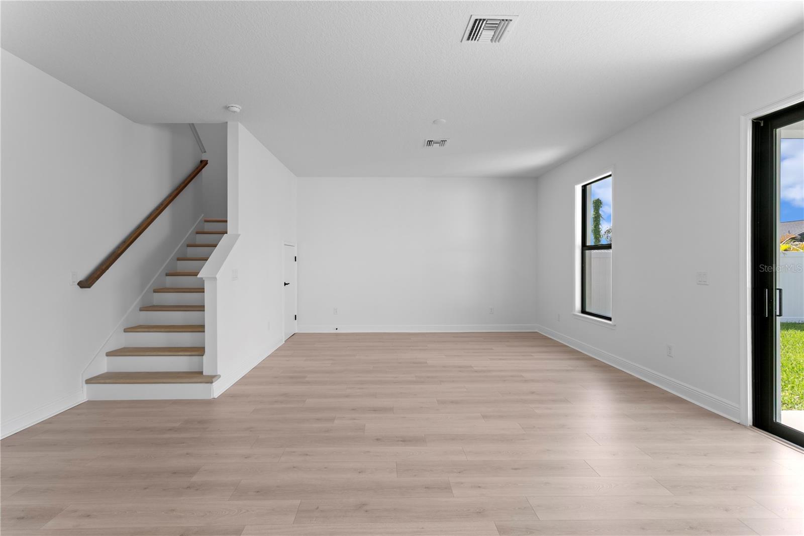 Image 14 of 43 For 2512 Kathleen Street
