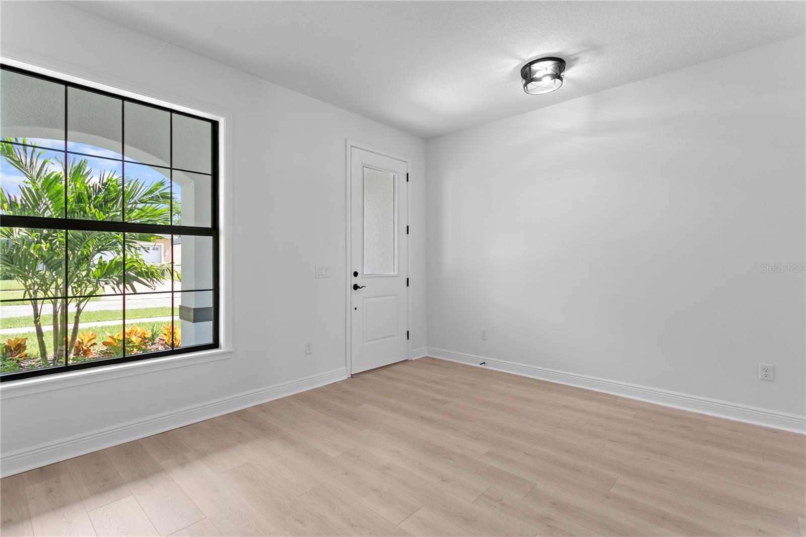 Image 2 of 43 For 2512 Kathleen Street