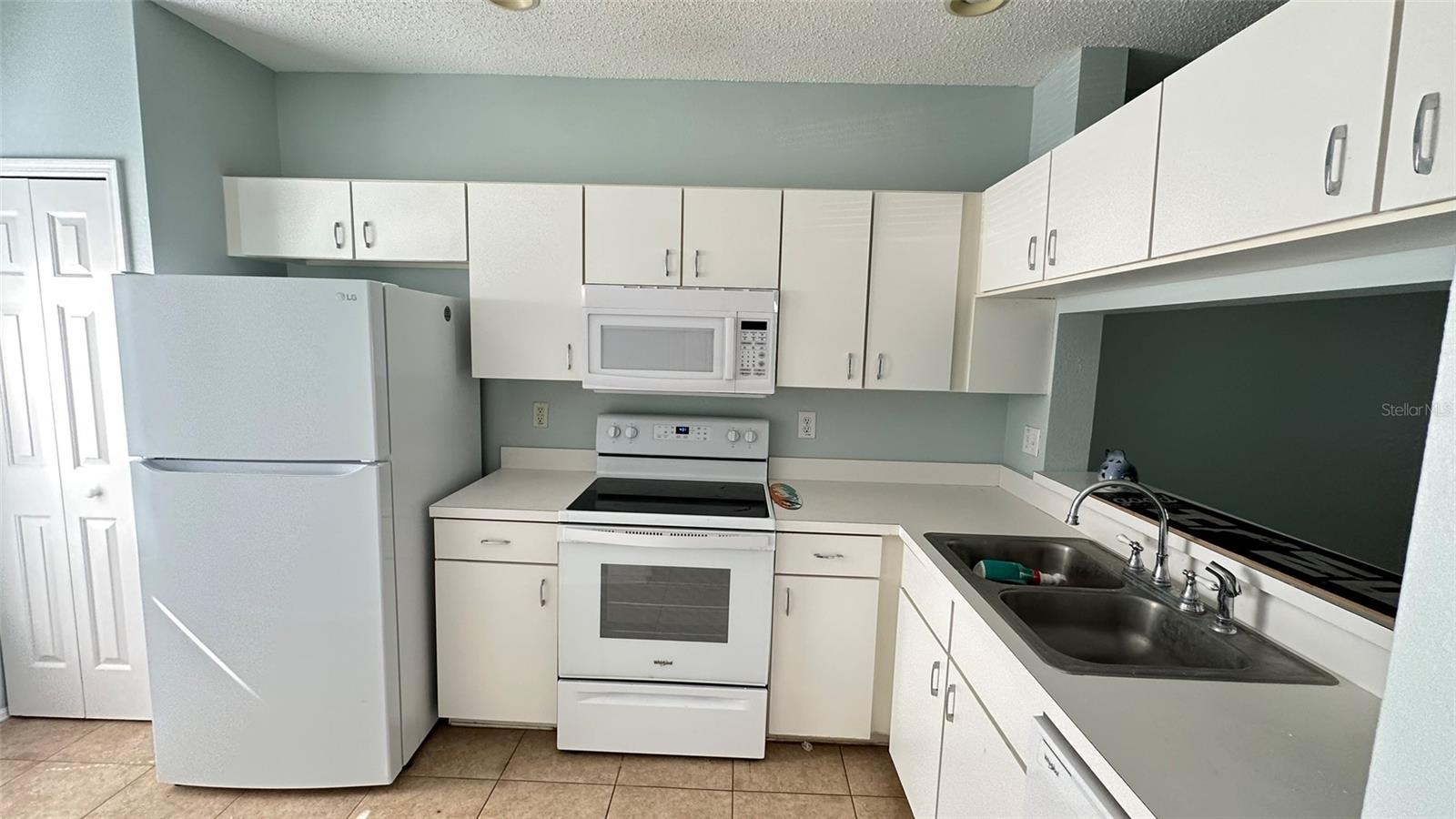 Image 6 of 19 For 1400 Costa Mesa Drive