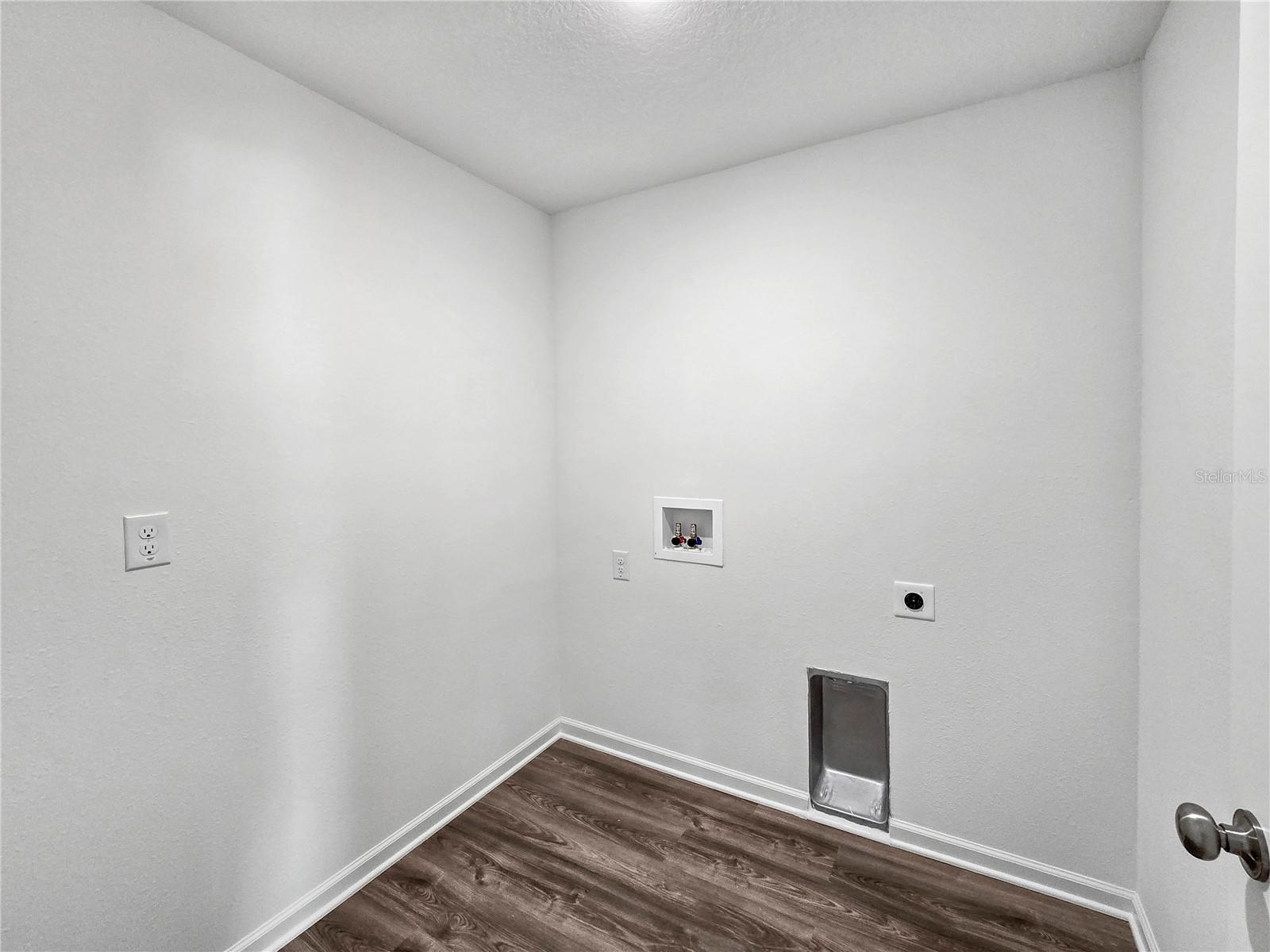 Image 10 of 16 For 12965 53rd Avenue