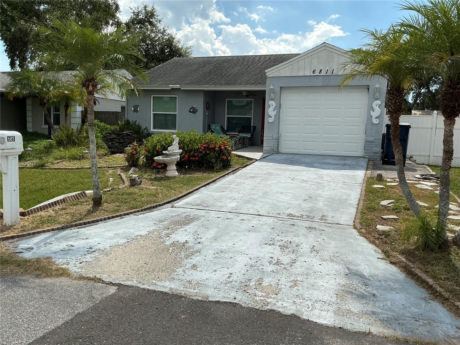 Image 3 of 4 For 6811 Gabrielle Street