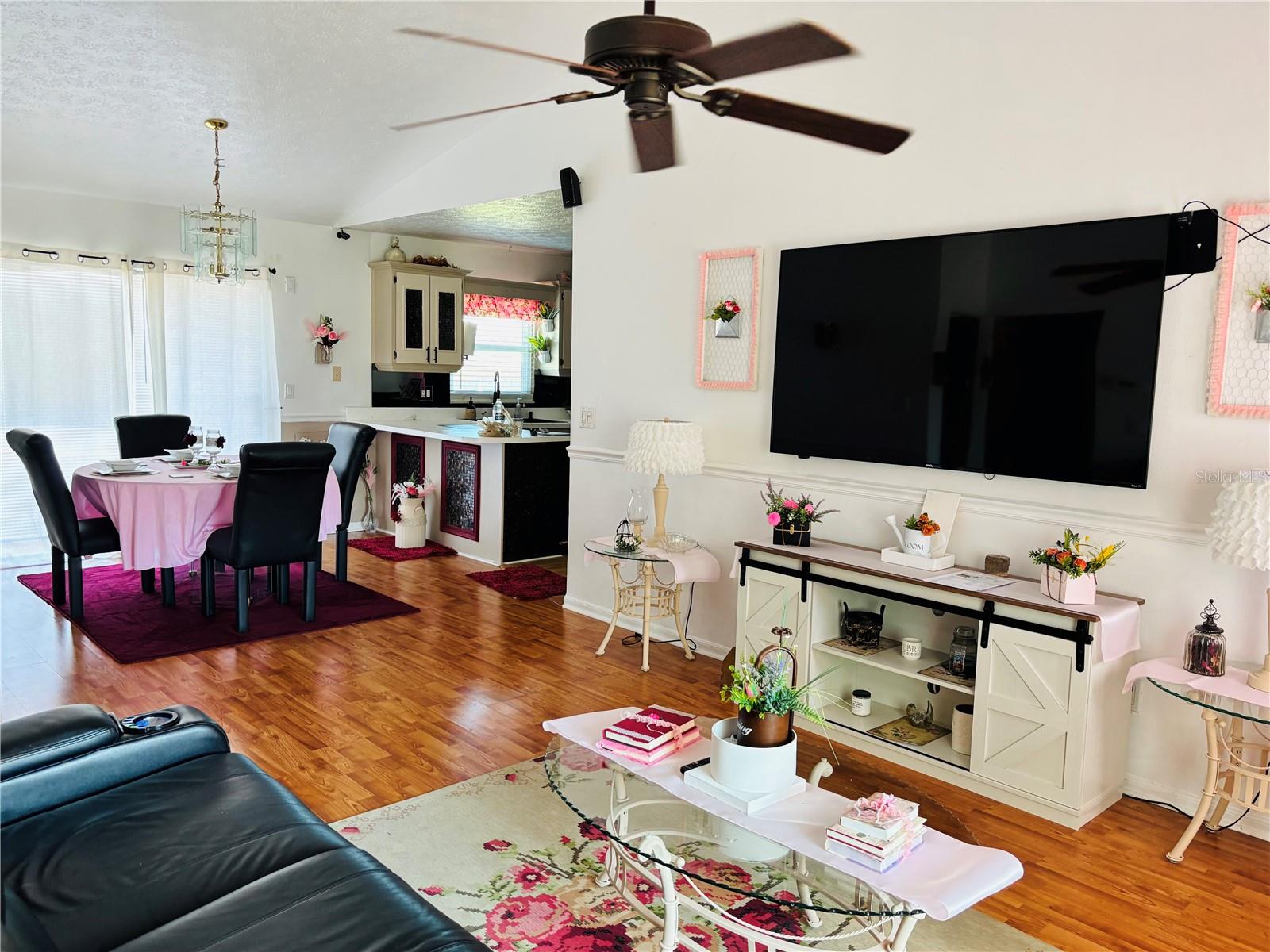 Image 6 of 9 For 6811 Gabrielle Street