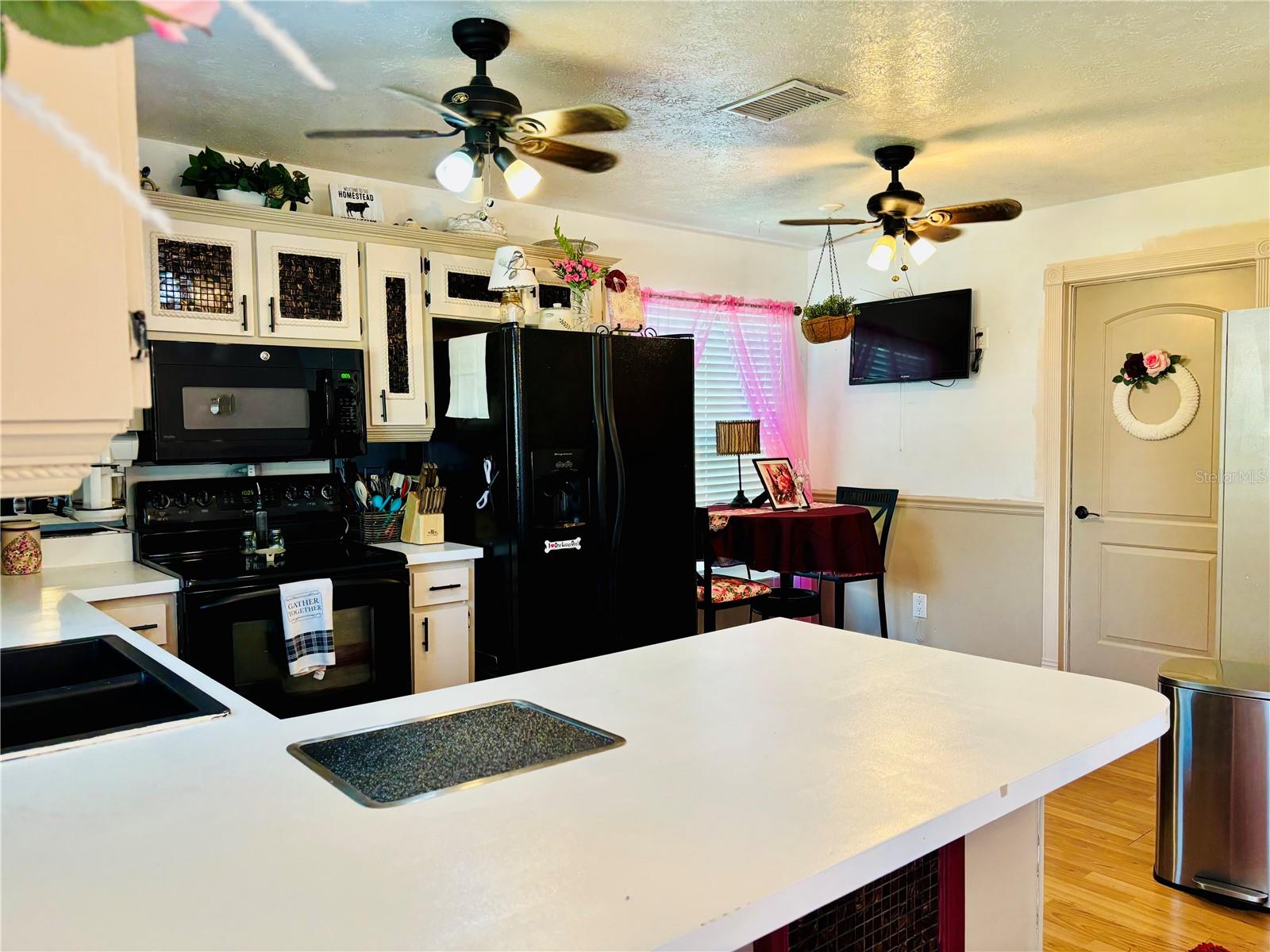 Image 7 of 9 For 6811 Gabrielle Street